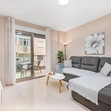 Апартаменты Marinasunbeach Canovas Playa Торевьиа