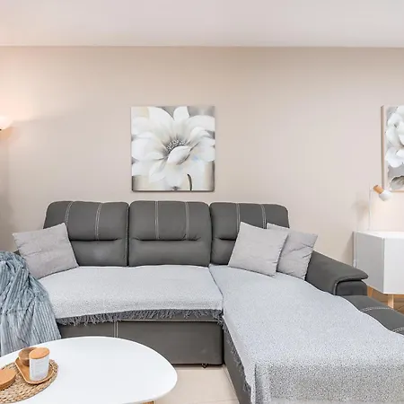 Апартаменты Marinasunbeach Canovas Playa Торевьиа