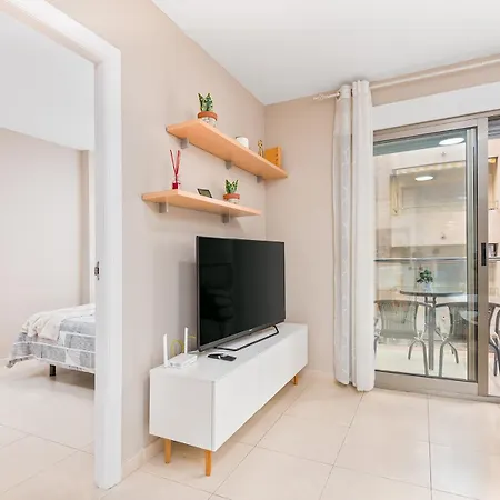 Marinasunbeach Canovas Playa * Торевьиа